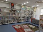 戸手小学校図書館改装後02