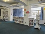 駅家中学校図書館改装後_02