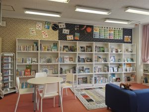 向丘中学校図書館改装後04