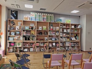 小金井特別支援学校図書館改装後_03